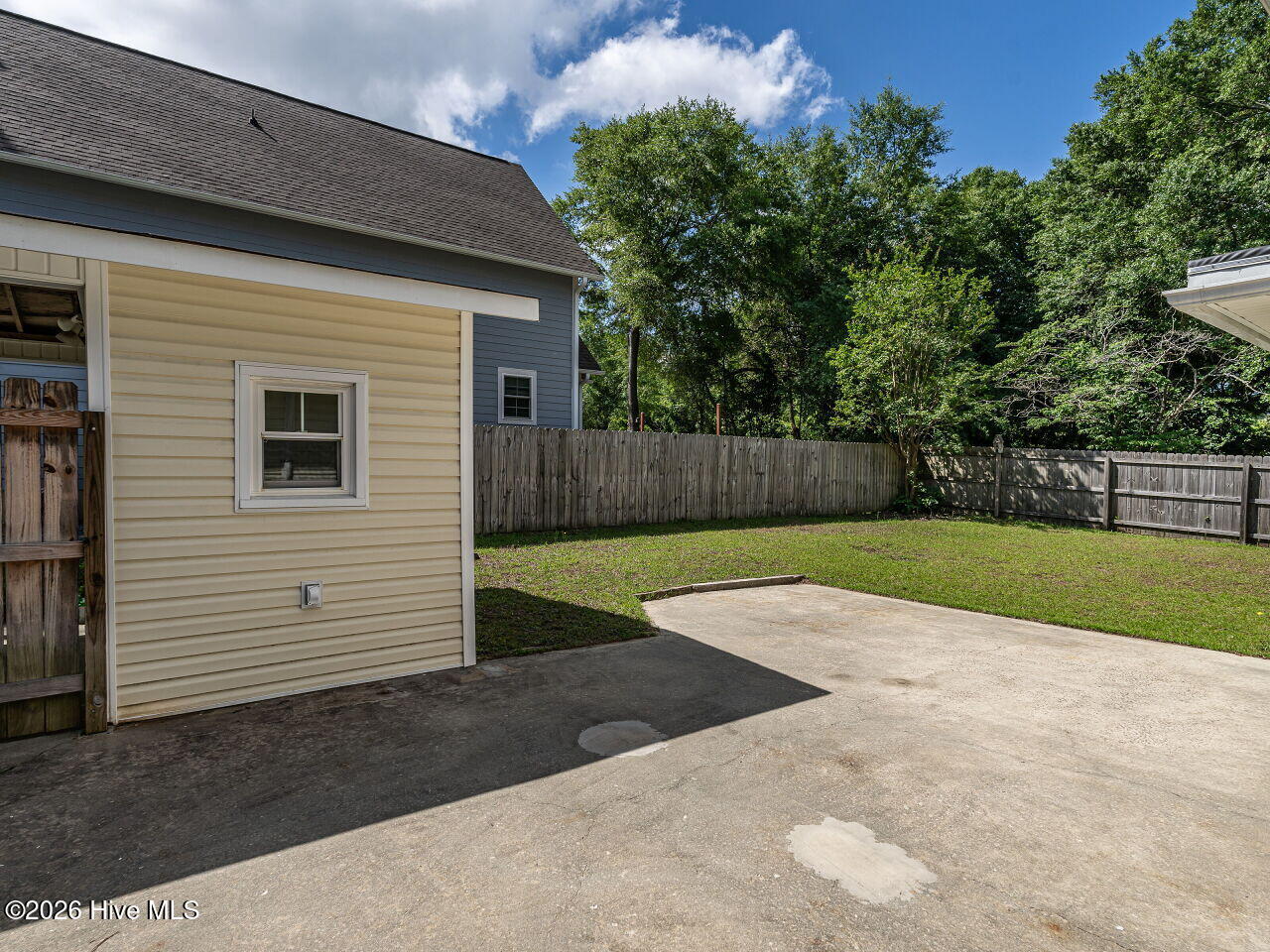 475 N Leak Street