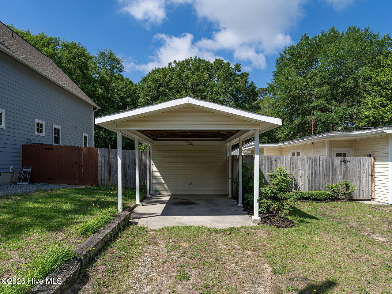 475 N Leak Street