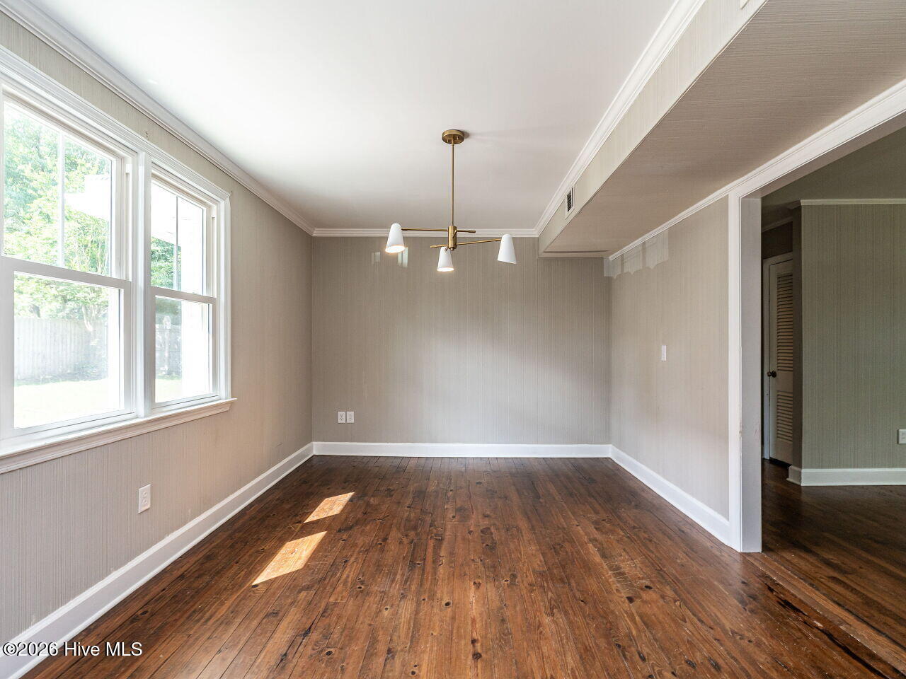 475 N Leak Street