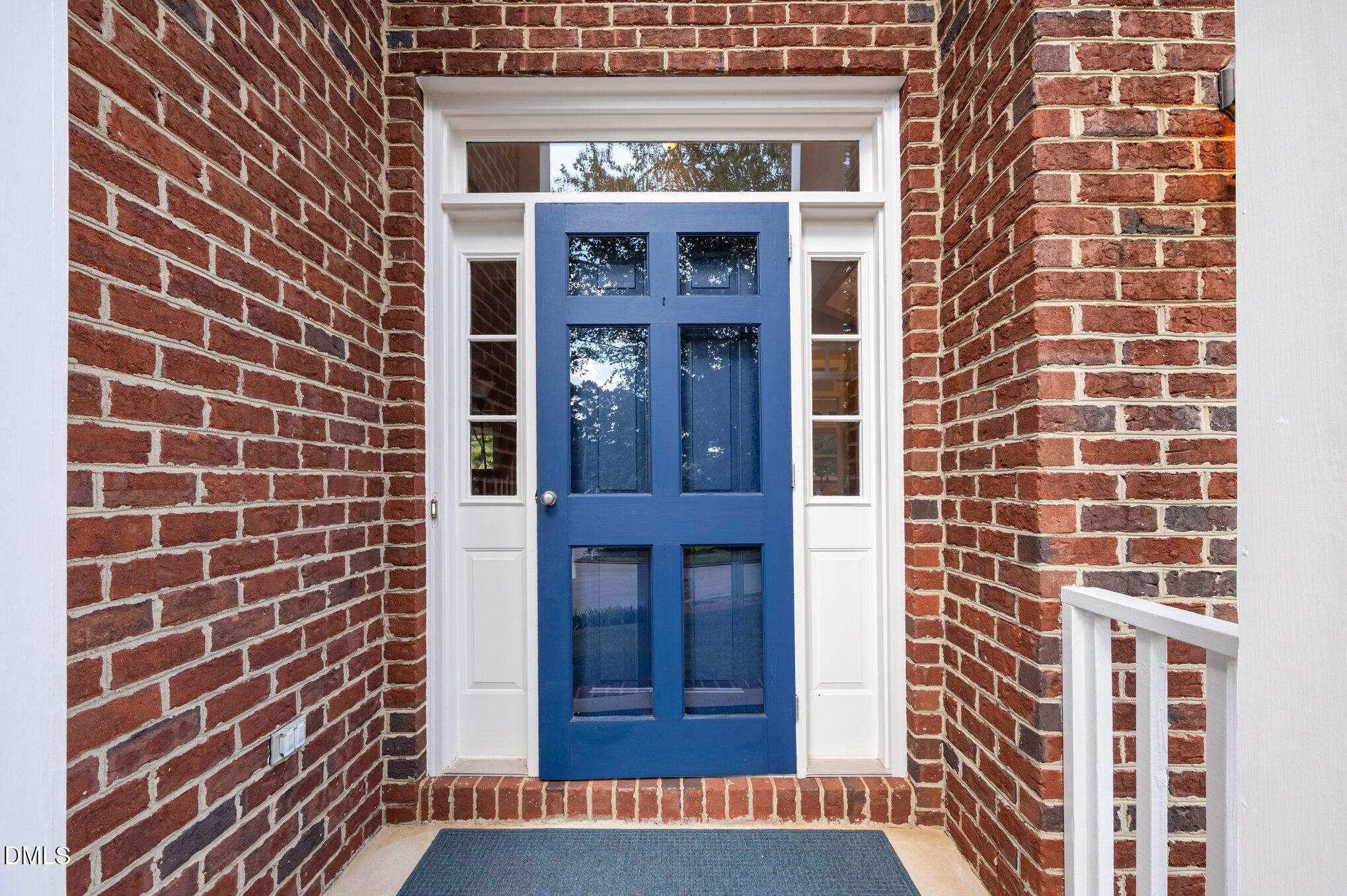 8004 Looking Glass Court