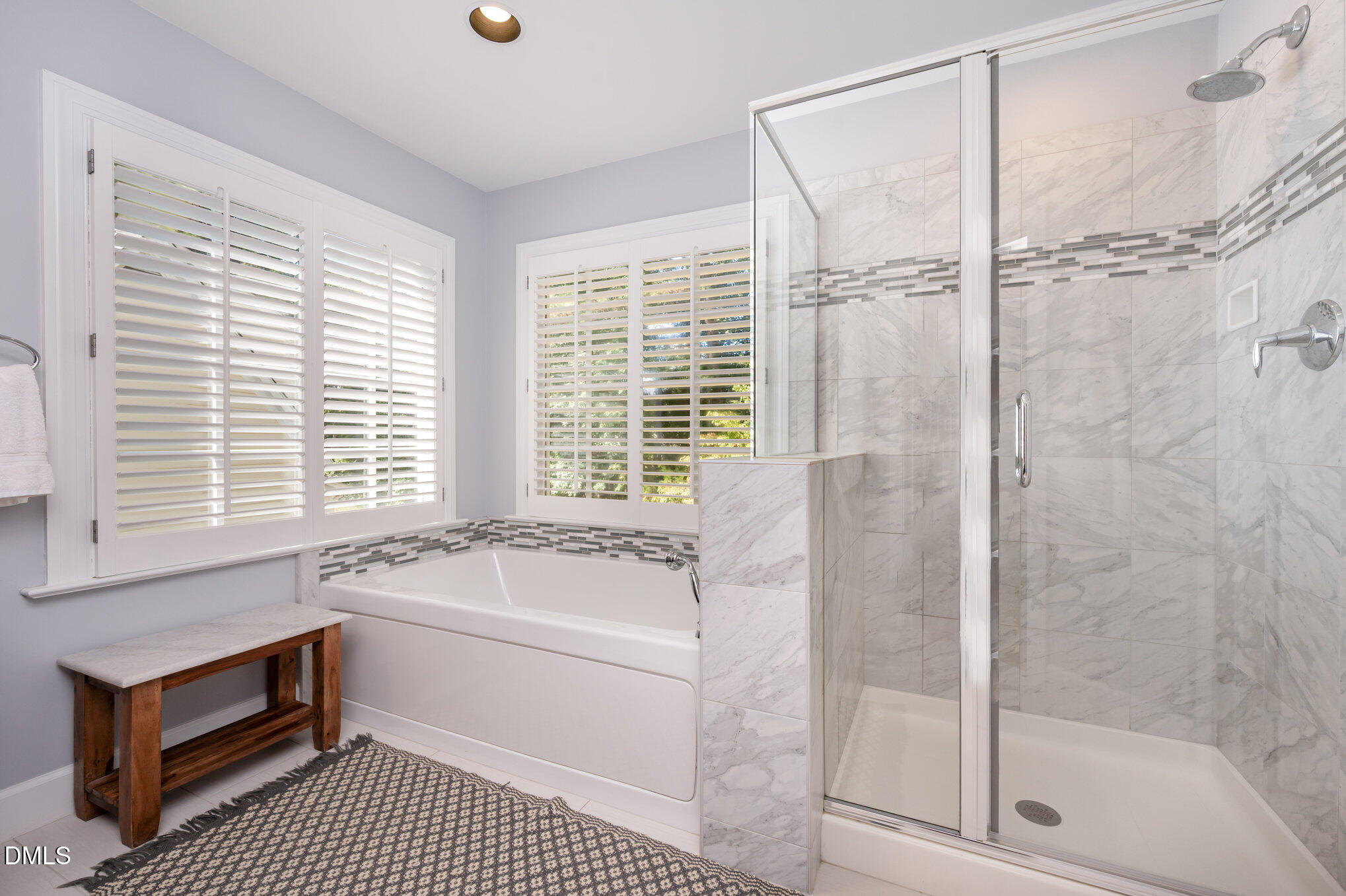 8004 Looking Glass Court