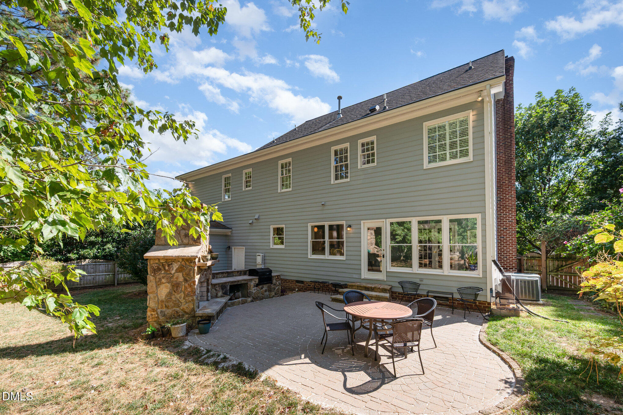 8004 Looking Glass Court