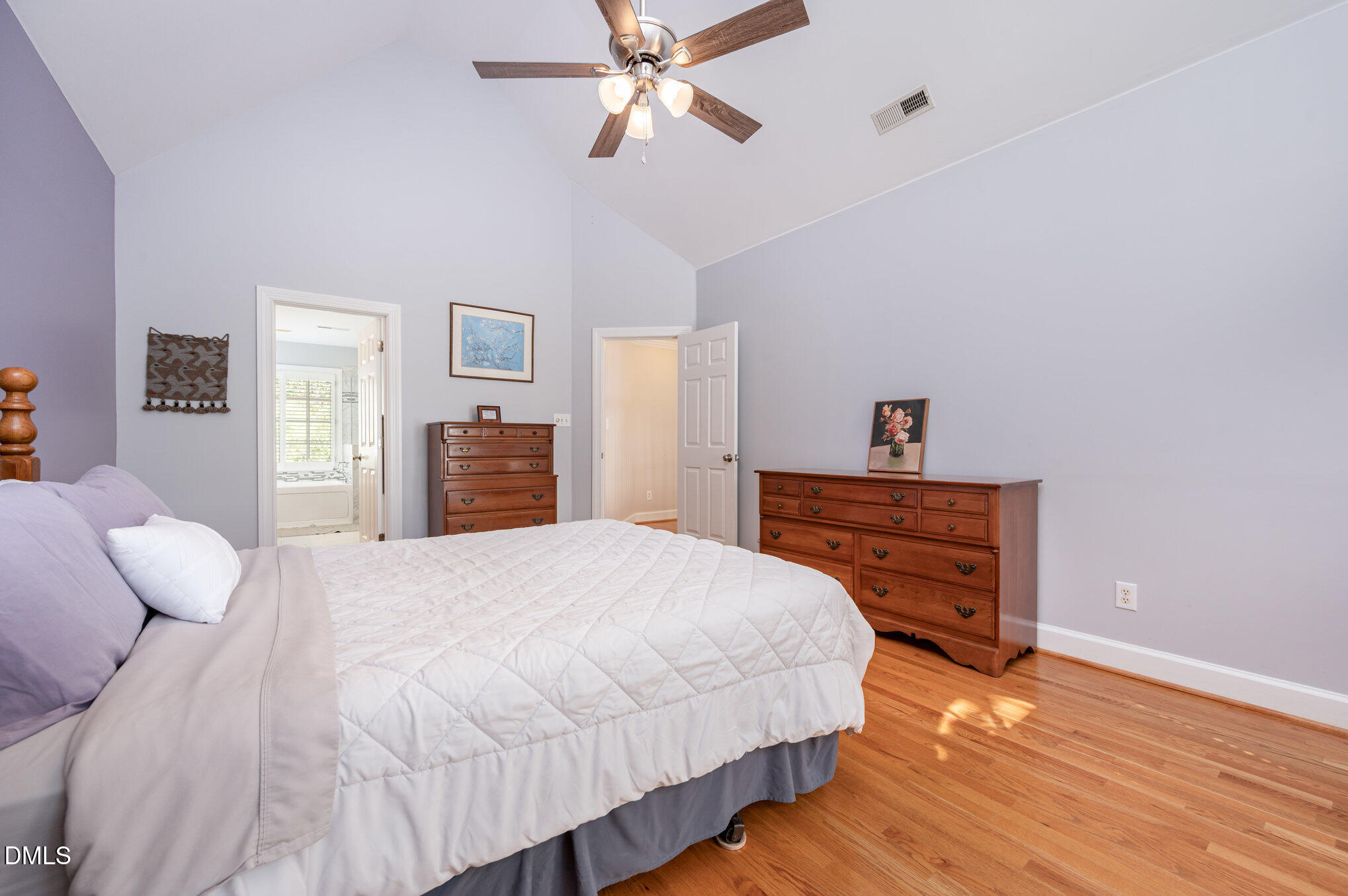 8004 Looking Glass Court