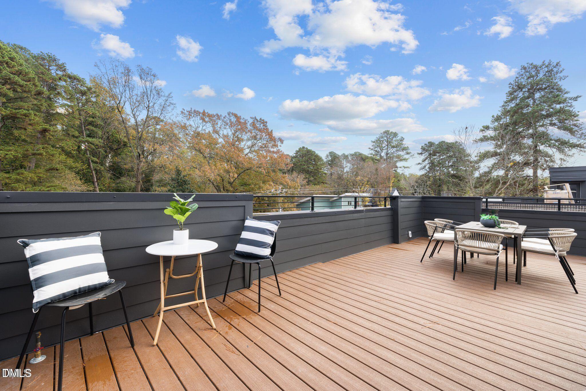 513 Edgecreek Court