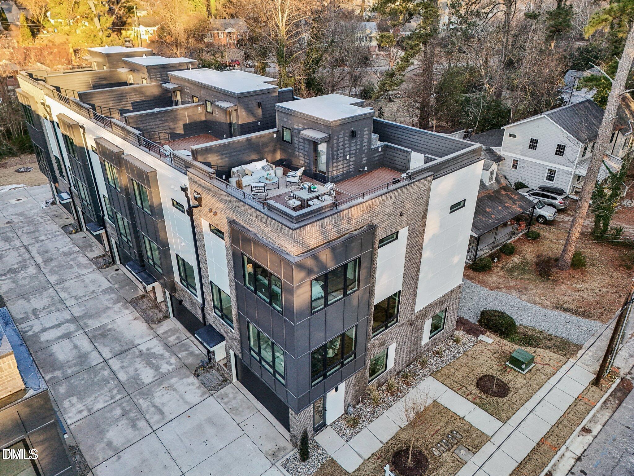 513 Edgecreek Court