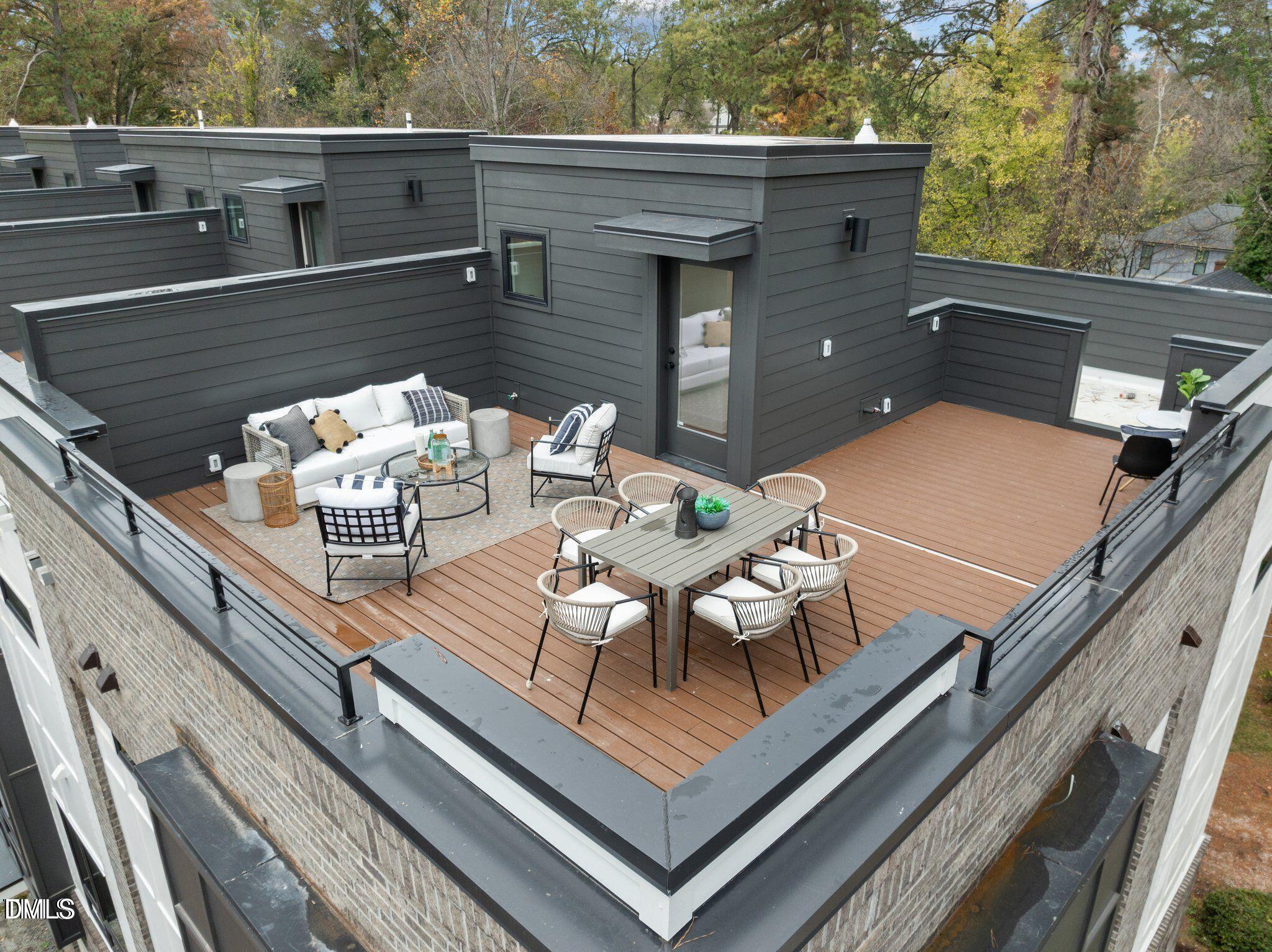 513 Edgecreek Court