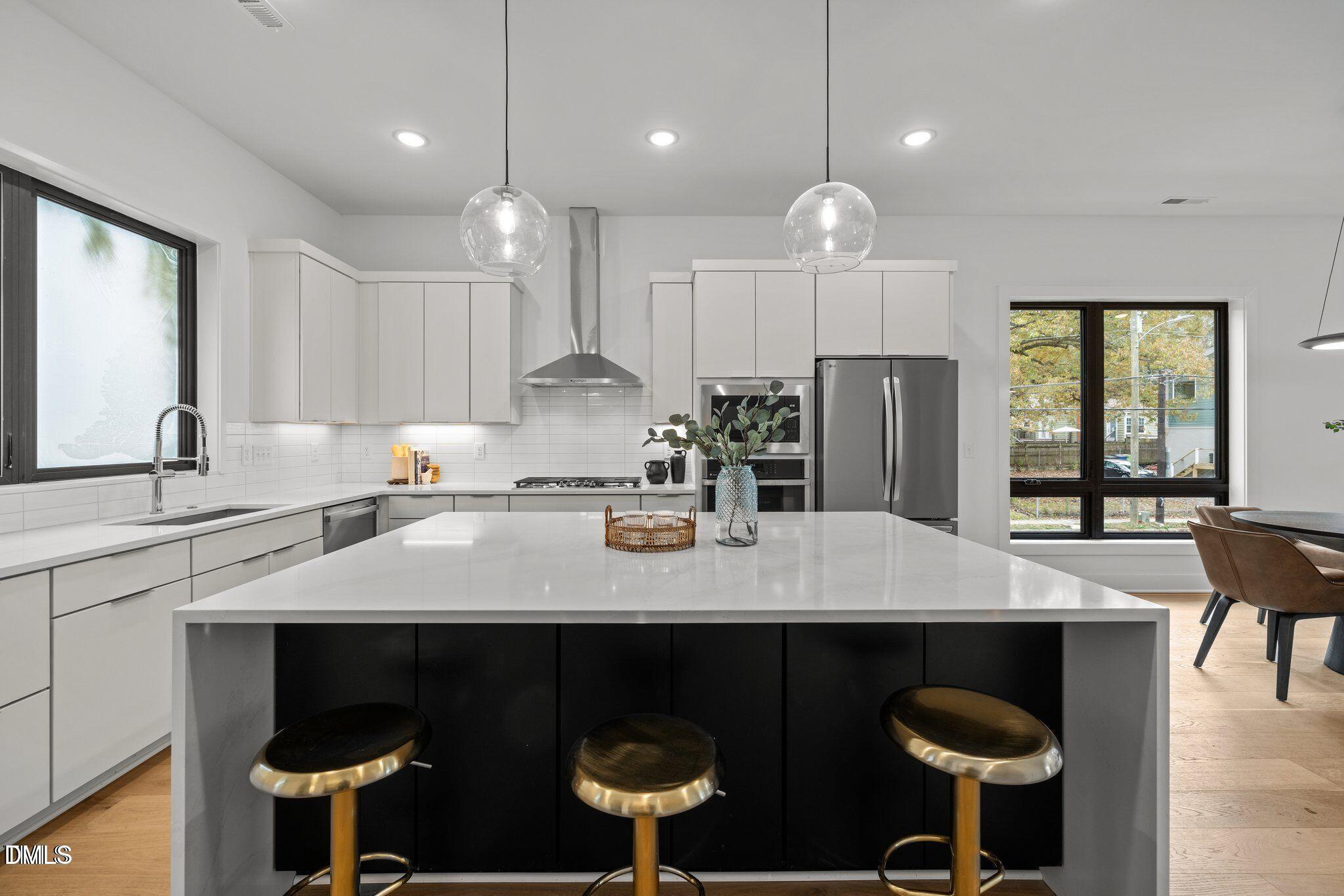 513 Edgecreek Court