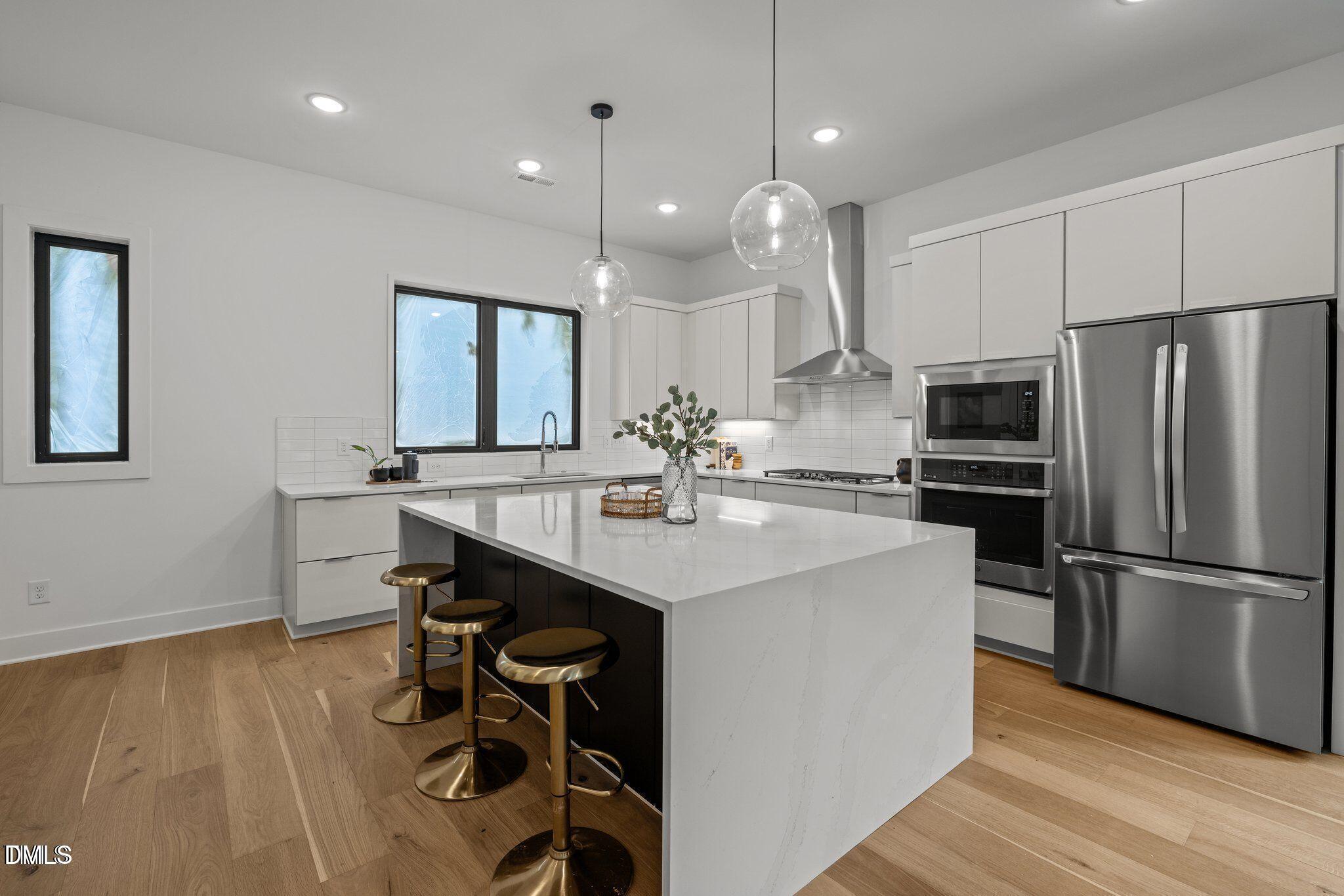 513 Edgecreek Court