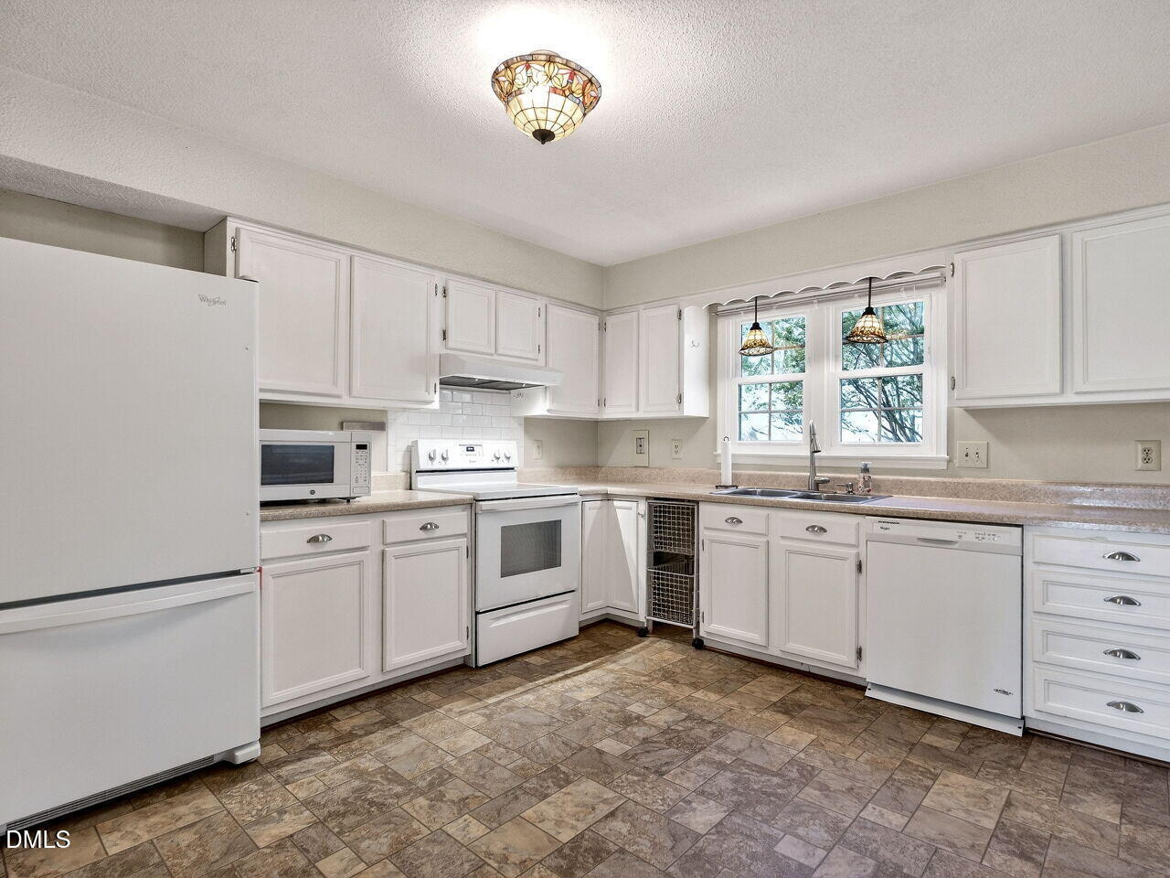 833 Kensington Drive