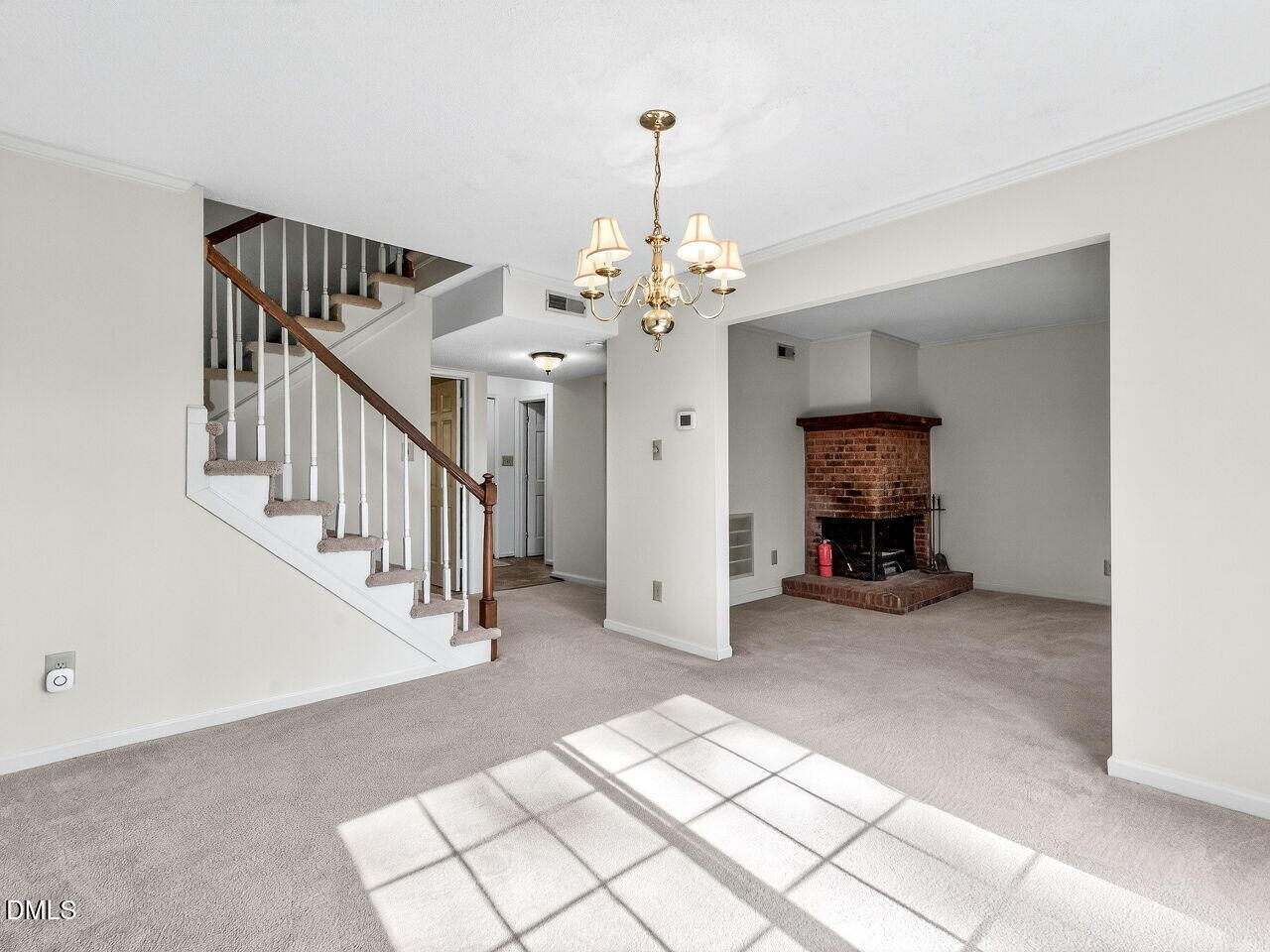 833 Kensington Drive