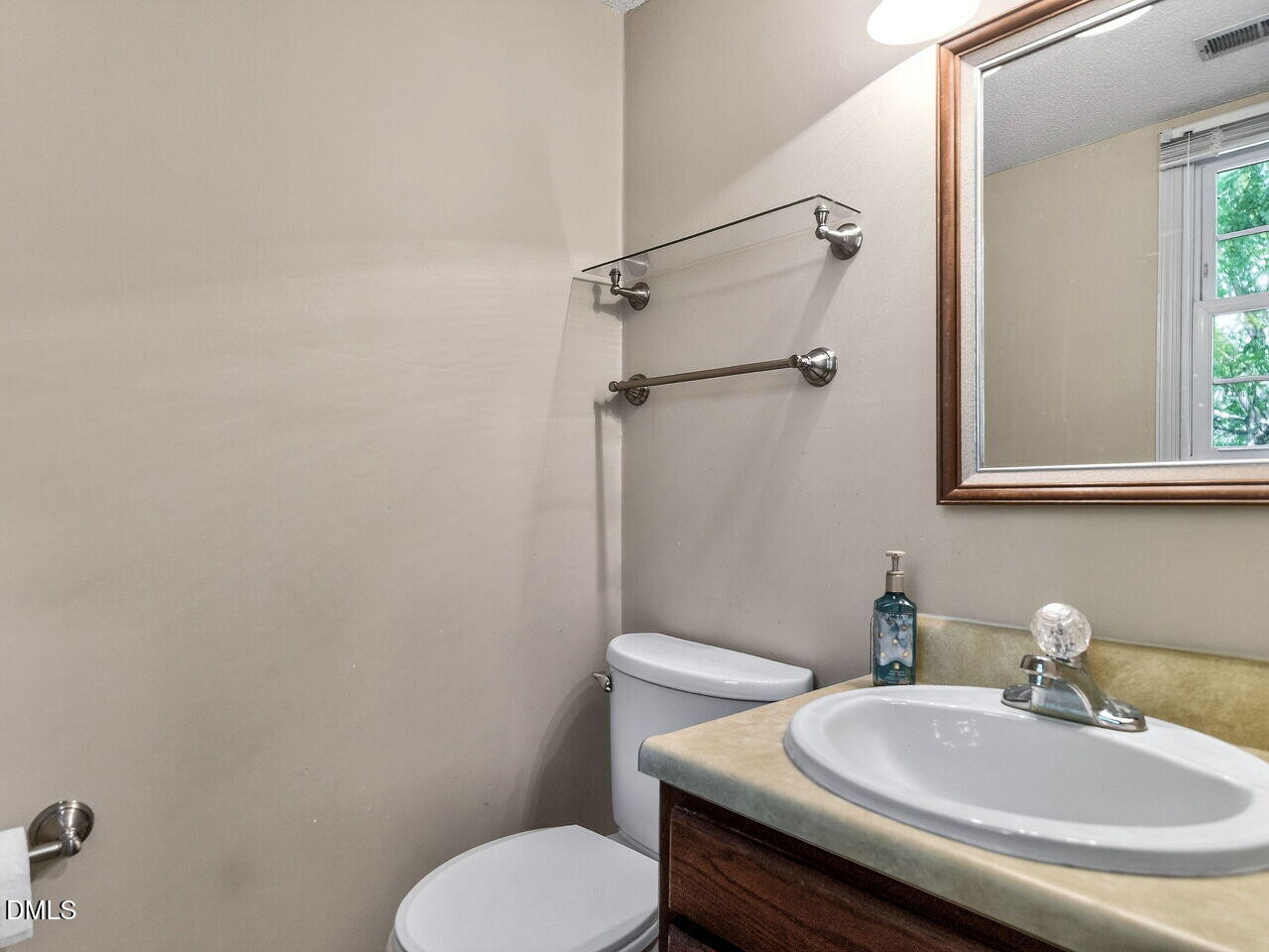 833 Kensington Drive