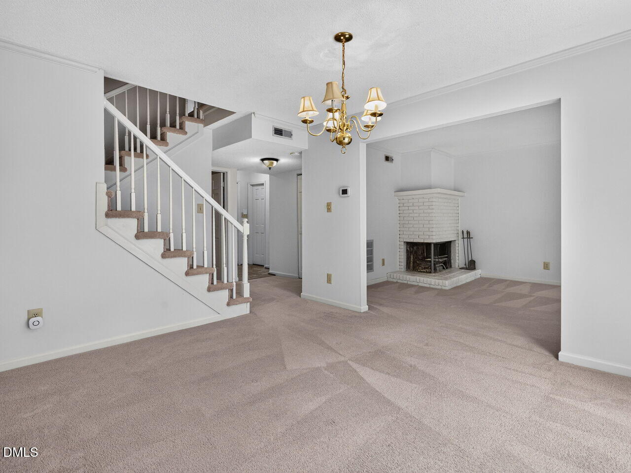 833 Kensington Drive