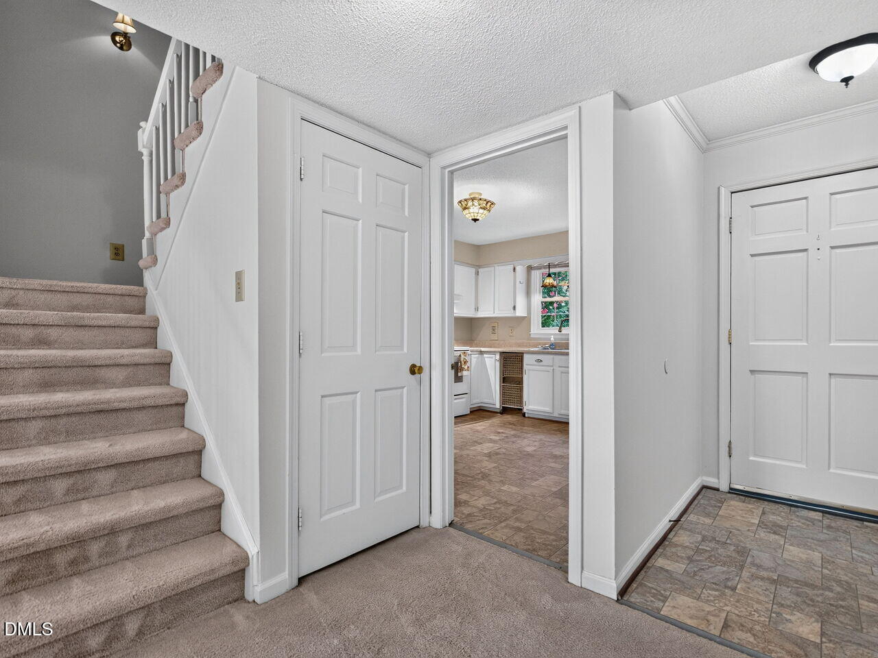 833 Kensington Drive