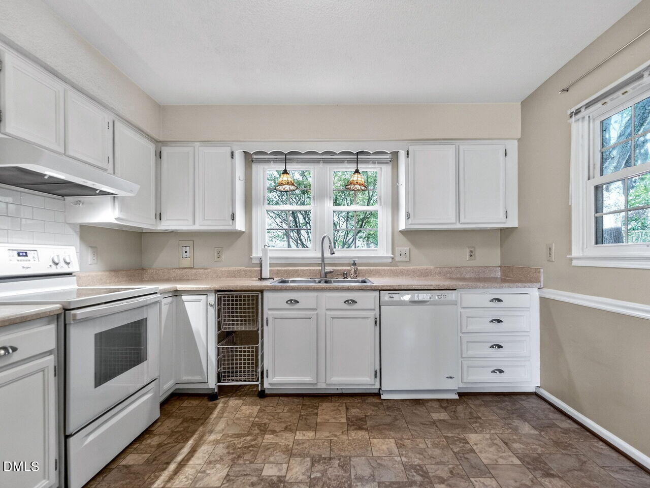 833 Kensington Drive