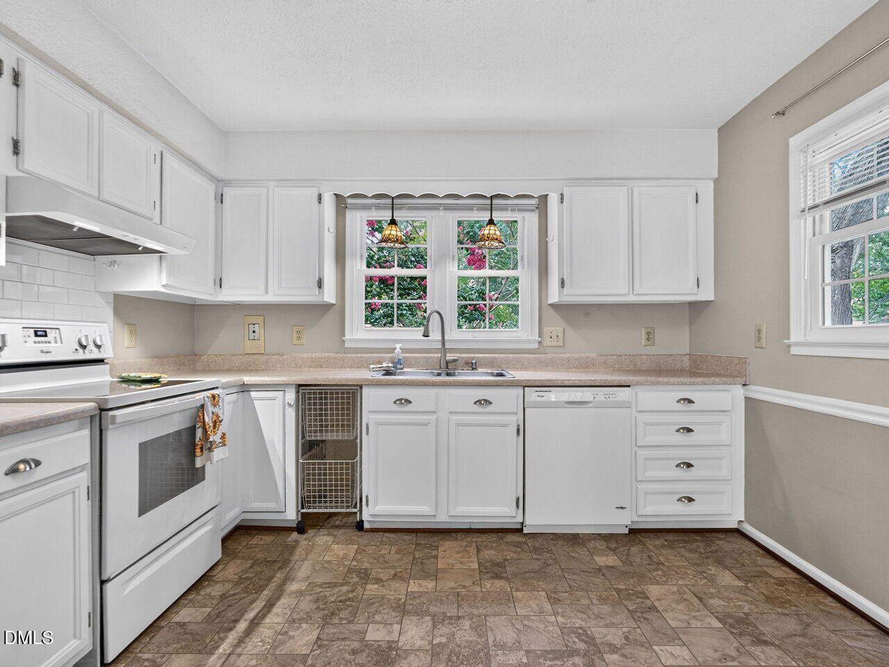 833 Kensington Drive