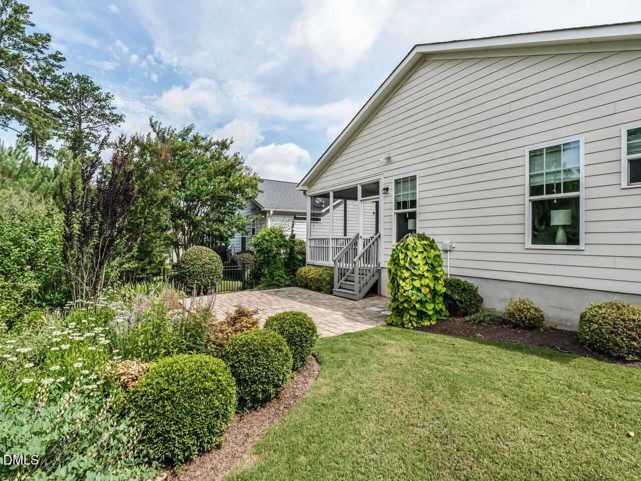 137 Lucky Ribbon Lane