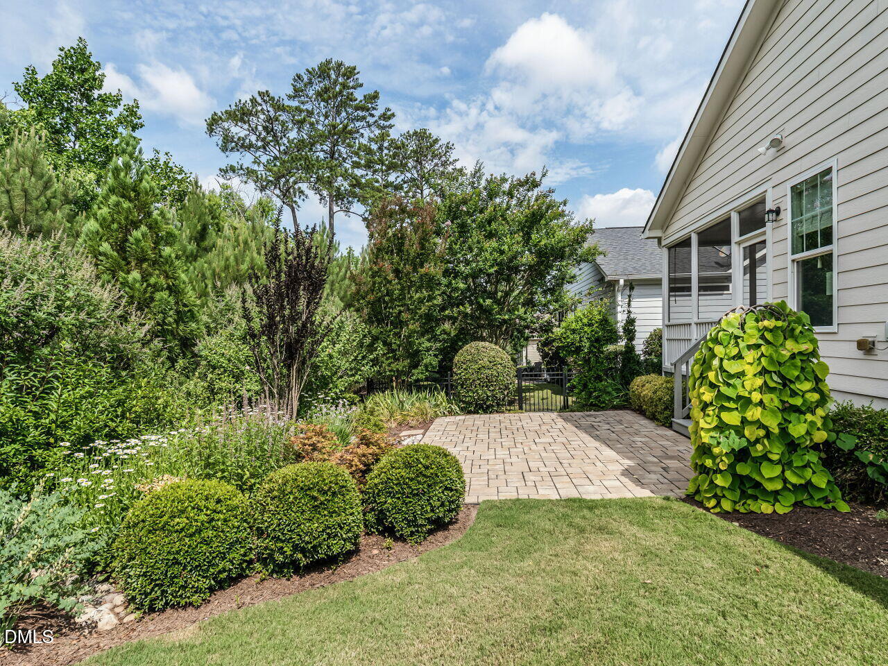 137 Lucky Ribbon Lane