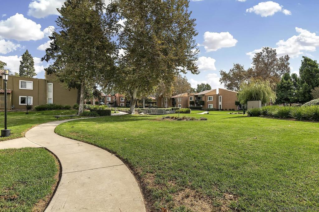 17199 W Bernardo Dr 103