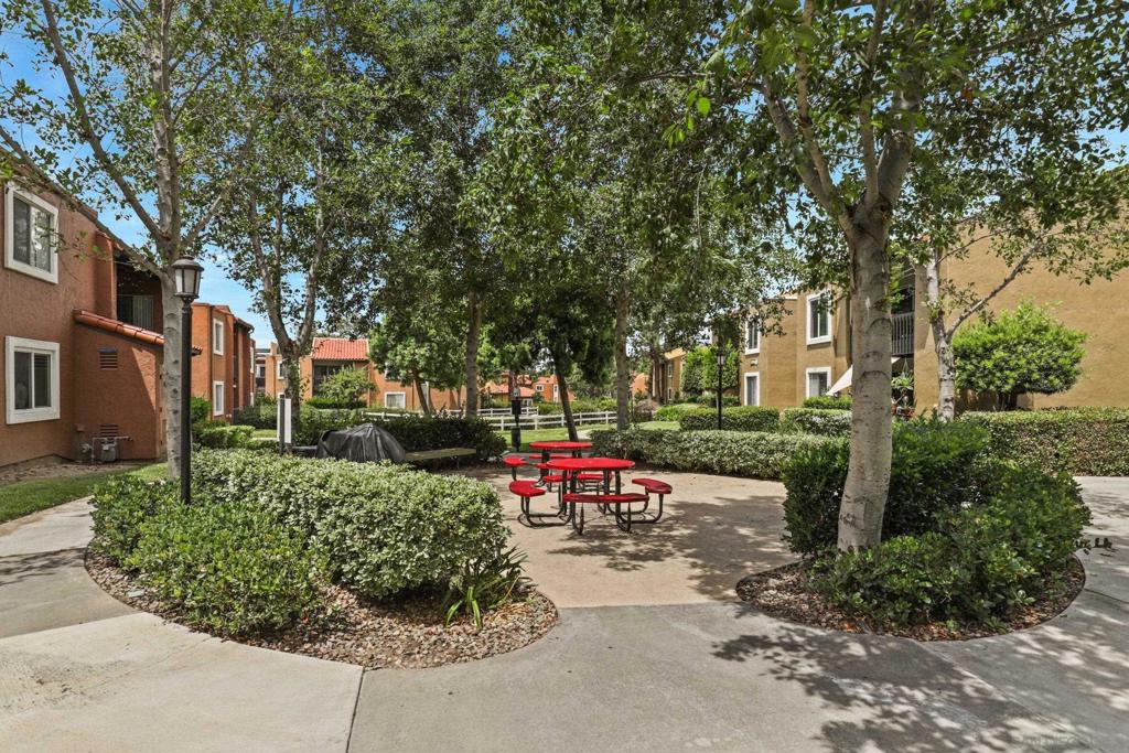 17199 W Bernardo Dr 103