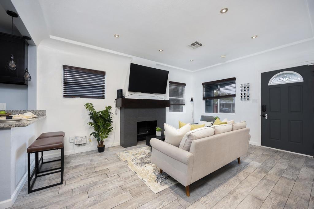 3113 Marlborough Ave