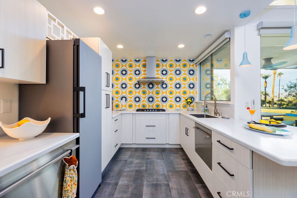 73700 Grapevine Street 6