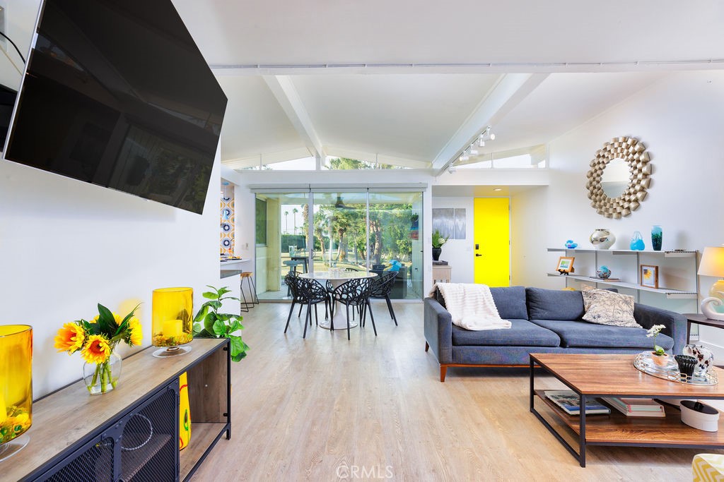 73700 Grapevine Street 6