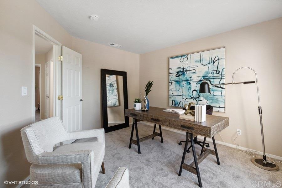 2152 Avenida Toronja