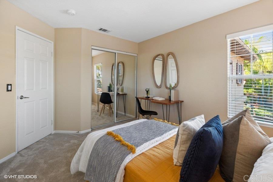 2152 Avenida Toronja