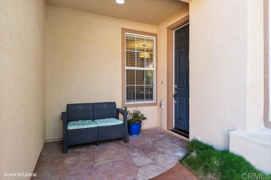 2152 Avenida Toronja