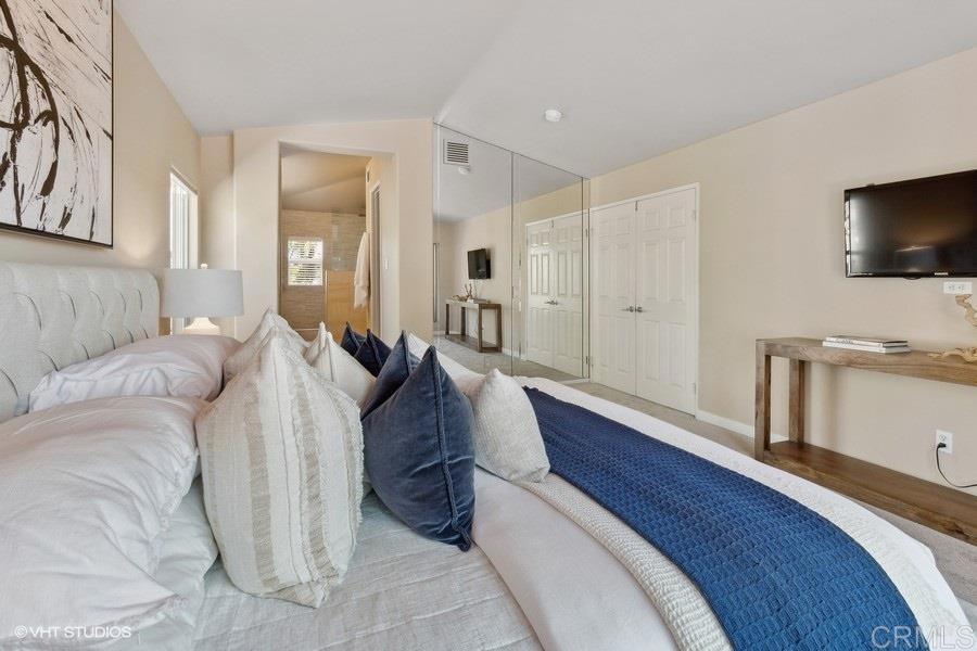 2152 Avenida Toronja