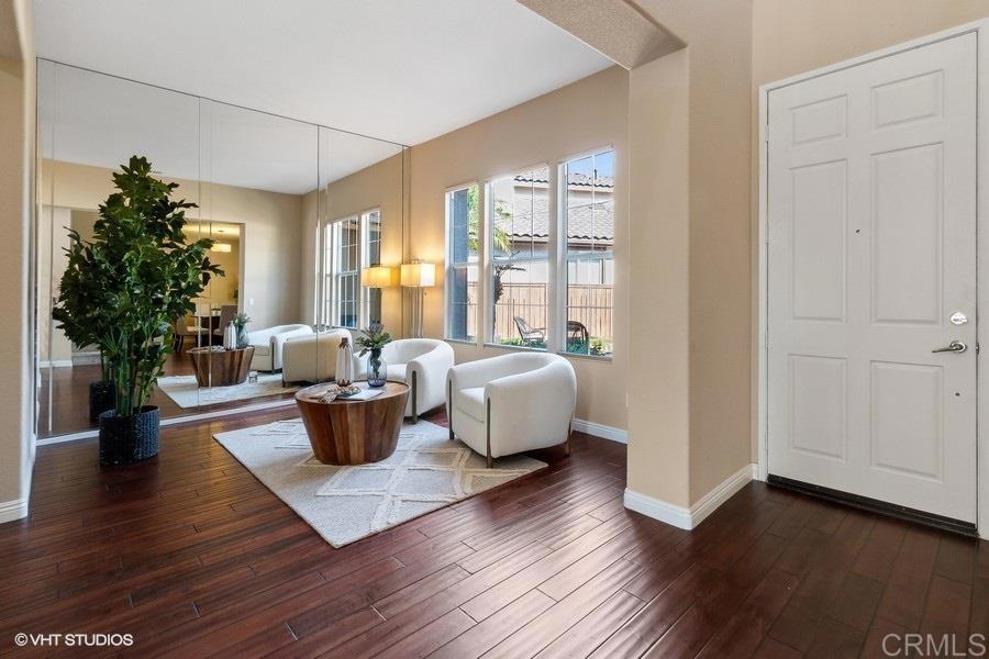 2152 Avenida Toronja