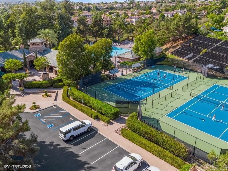 2152 Avenida Toronja