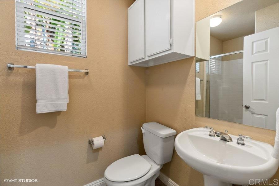 2152 Avenida Toronja