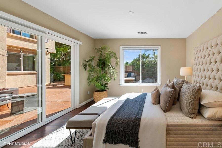 2152 Avenida Toronja