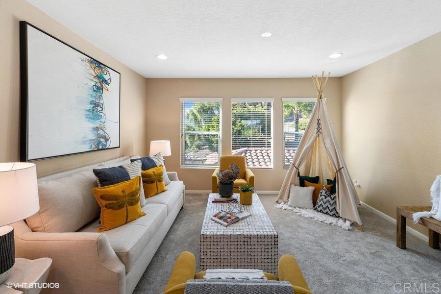 2152 Avenida Toronja