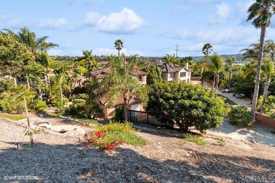 2152 Avenida Toronja