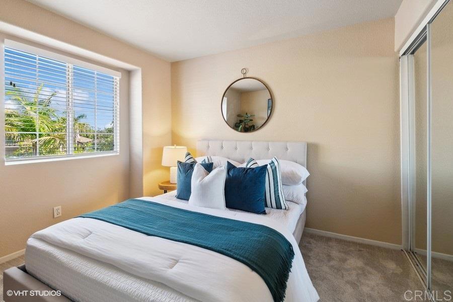 2152 Avenida Toronja