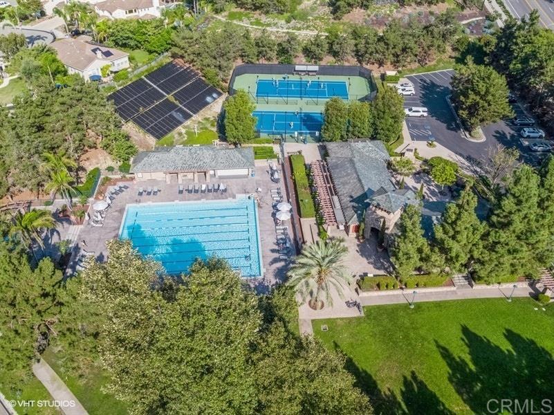 2152 Avenida Toronja