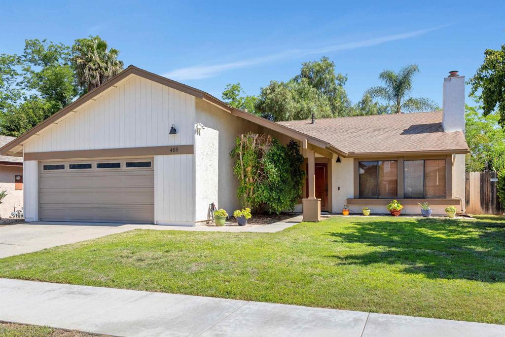 468 Las Brisas Dr