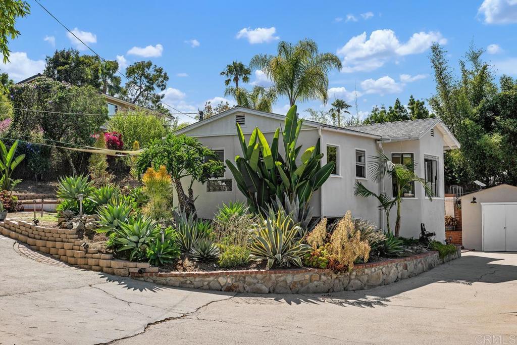 1098 Vale View Drive