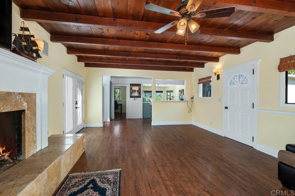 1098 Vale View Drive