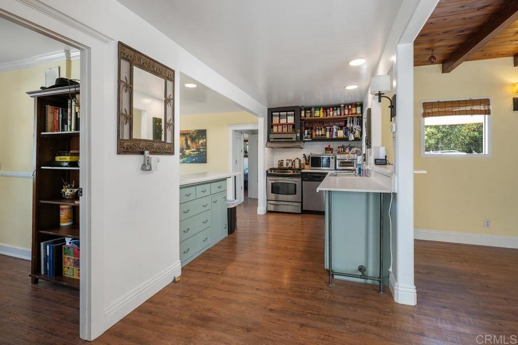 1098 Vale View Drive