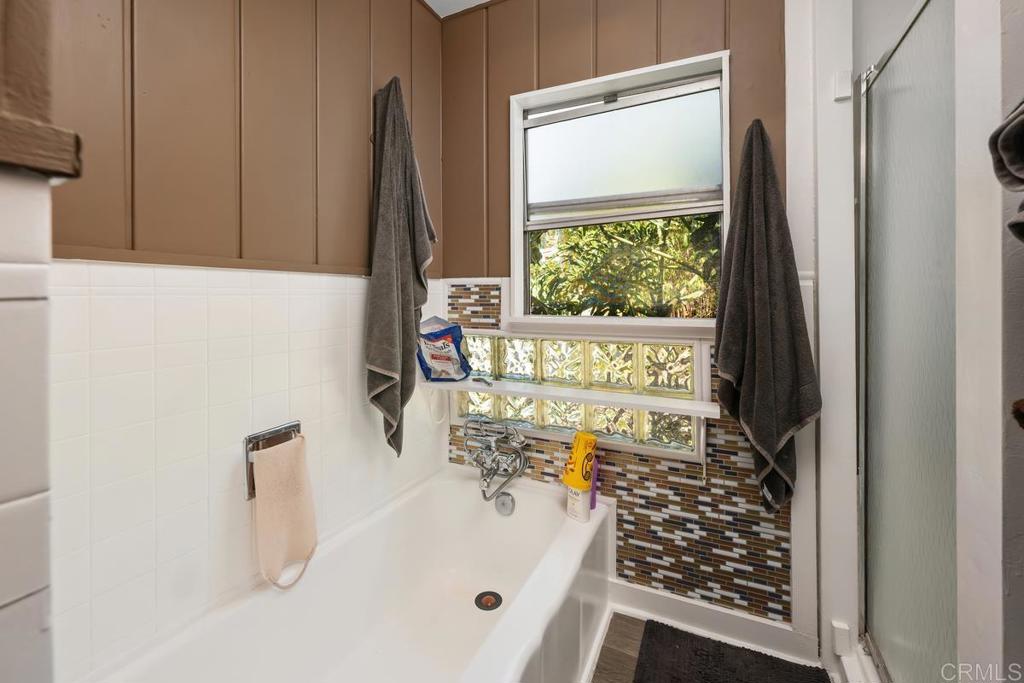 1098 Vale View Drive