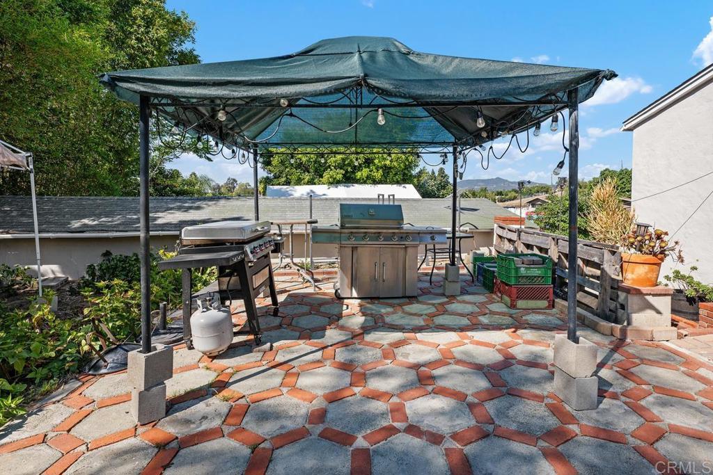 1098 Vale View Drive