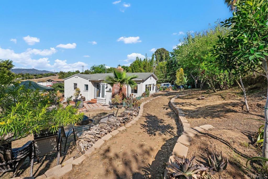 1098 Vale View Drive