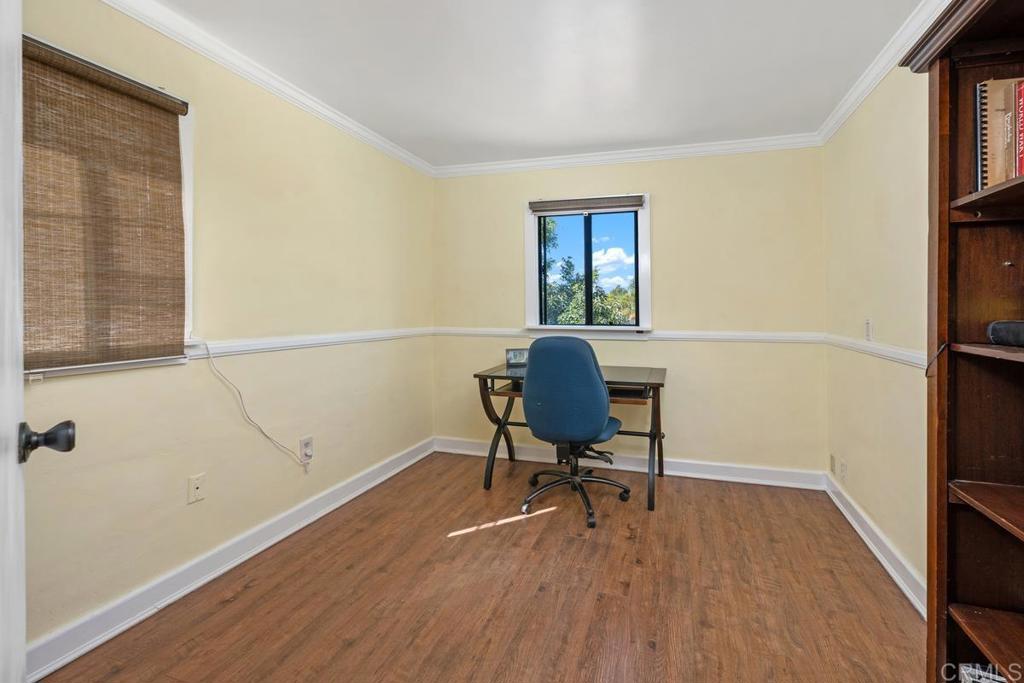 1098 Vale View Drive