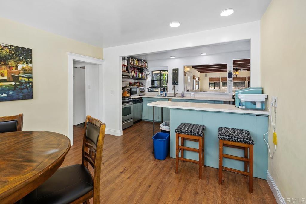 1098 Vale View Drive