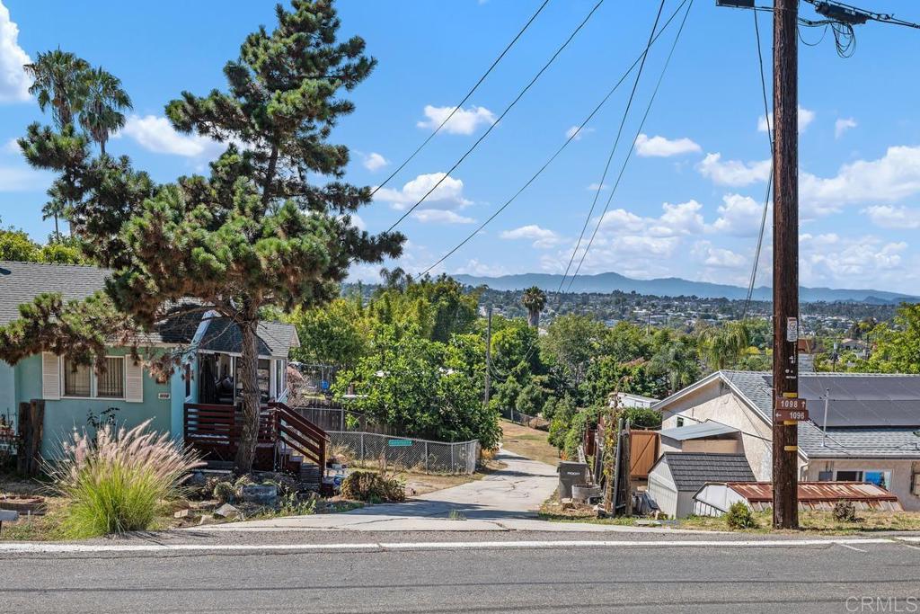 1098 Vale View Drive