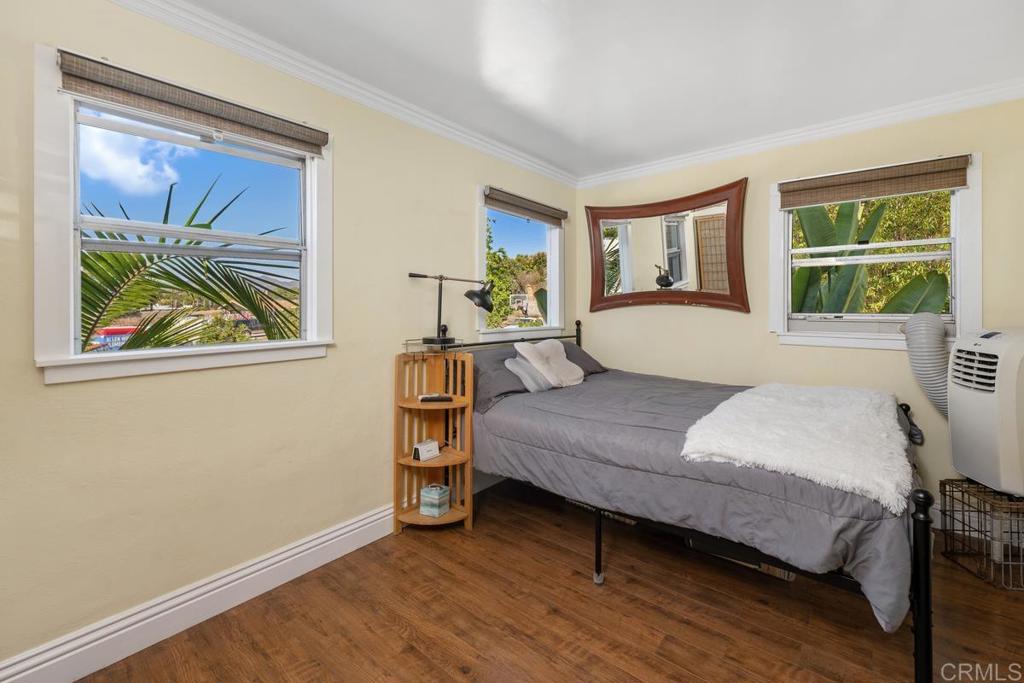 1098 Vale View Drive