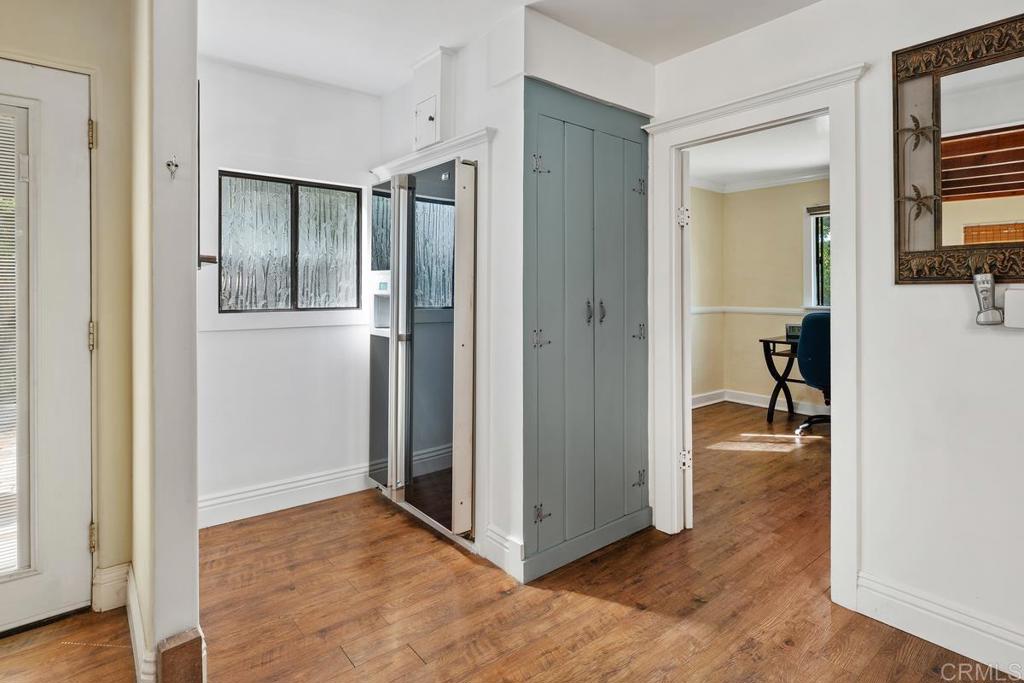 1098 Vale View Drive